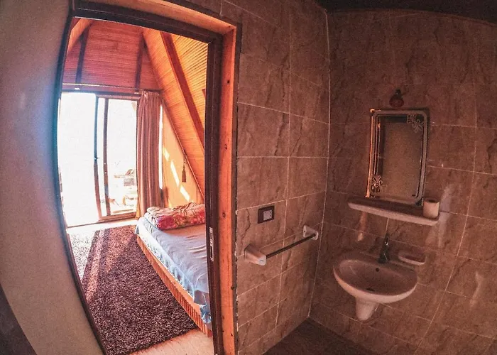 Aladdin Camp Lodge *
